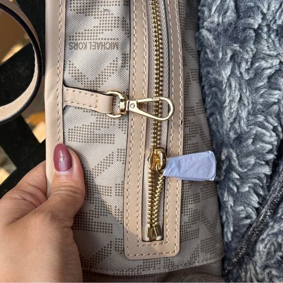 Michael Kors Monogram Cream Tote - Picture 6 of 9